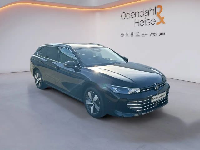 Volkswagen Passat 1.5 eTSI Business DSG