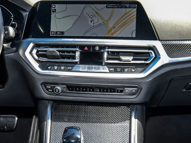 BMW 330 330e M-Sport xDrive