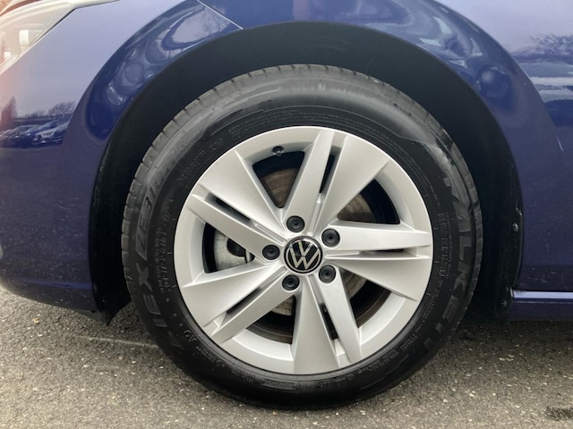 Volkswagen Golf 1.5 eTSI DSG Life Variant