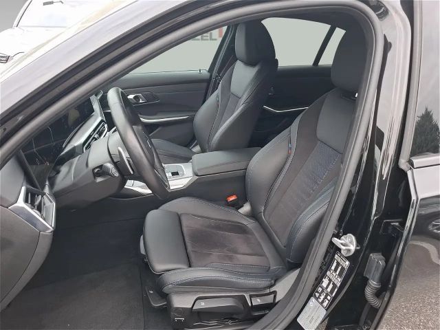 BMW 320 320d M-Sport Sedan xDrive