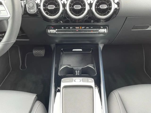 Mercedes-Benz B 200 B 200 PROGR+LED+KAMERA+EASY-P+ASSIST+CARPLAY+SHZ