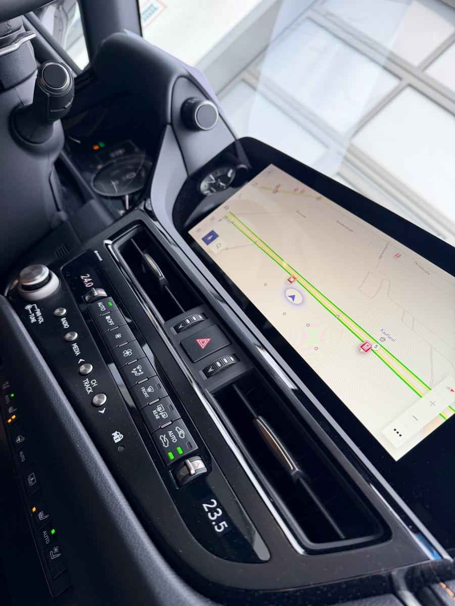 Lexus ES Luxury Line