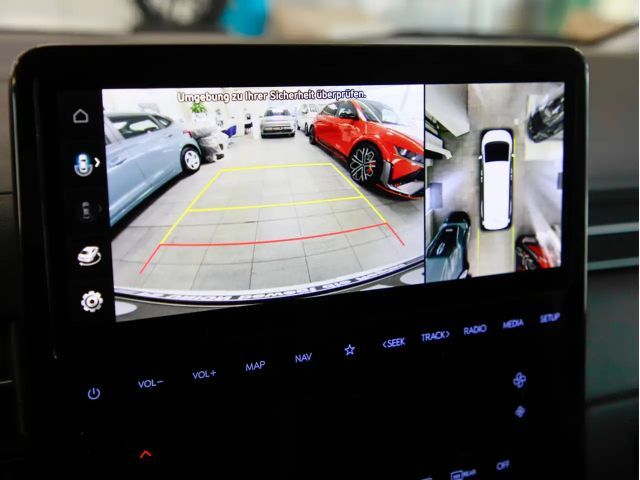 Hyundai Staria Signature