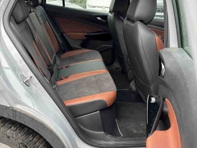 Volkswagen ID.4 77 KWh Performance Pro Style