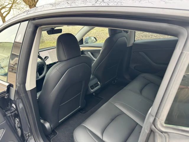 Tesla Model 3 Standard Range