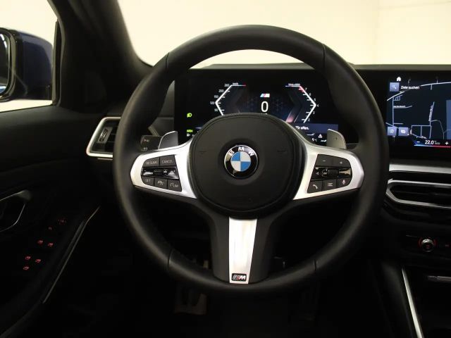 BMW 320 320i M-Sport Sedan