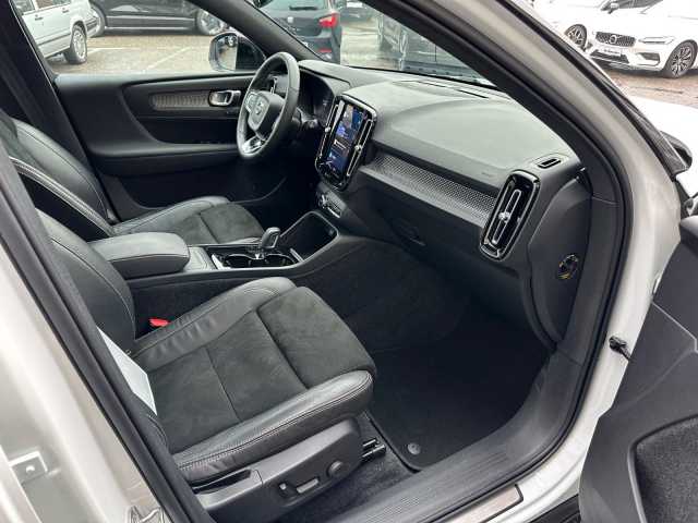 Volvo XC40 AWD Recharge Twin Engine