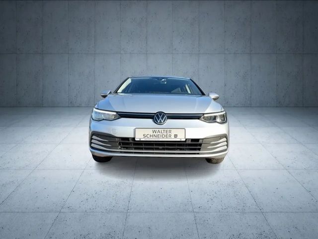 Volkswagen Golf 1.5 eTSI DSG Life Variant