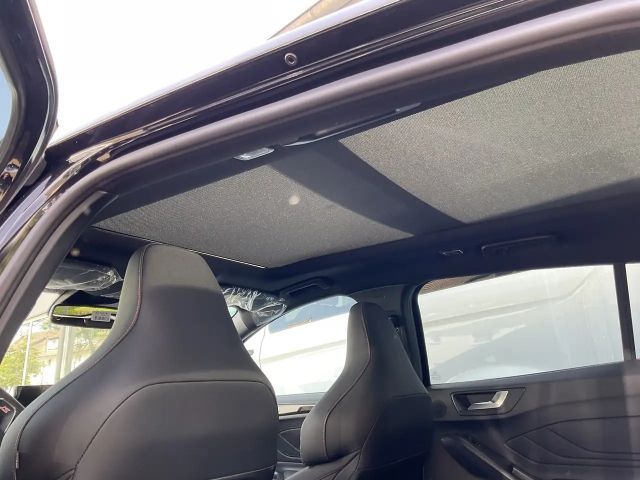 Ford Focus ST Line Wagon