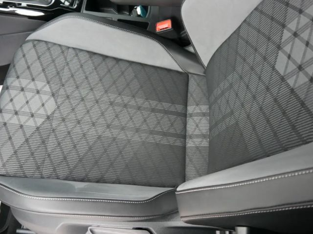 Volkswagen T-Roc ACT DSG R-Line