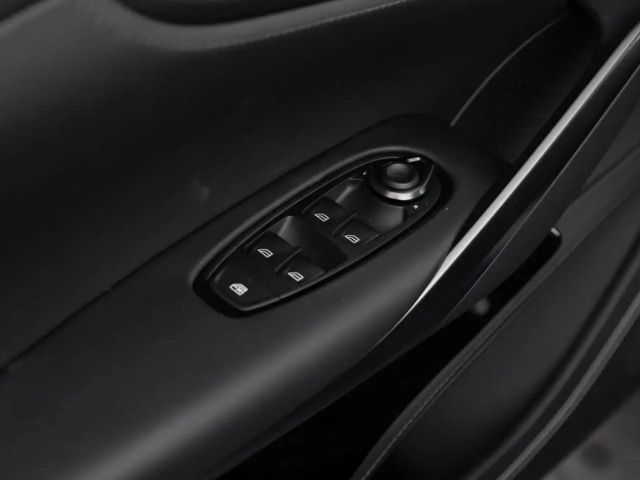 Aston Martin DBX 707
