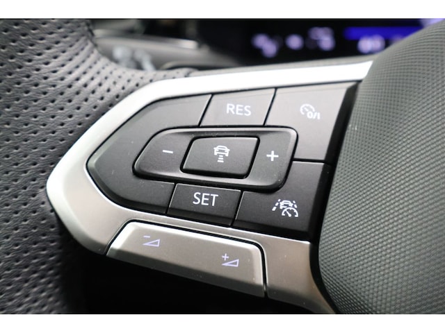 Volkswagen T-Roc 1.5 TSI DSG R-Line