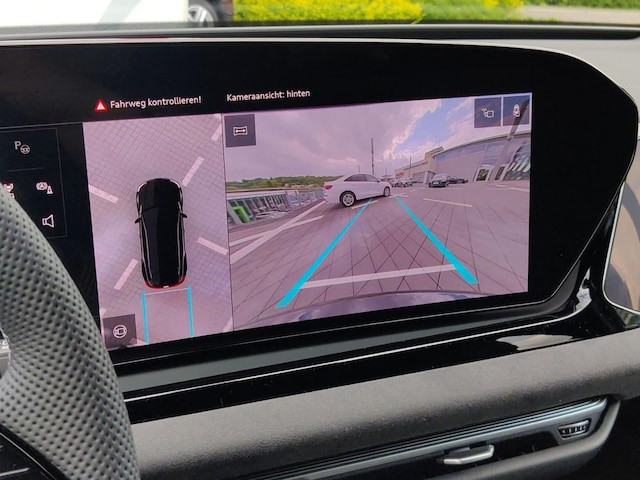 Audi A6 Avant Quattro S-Tronic