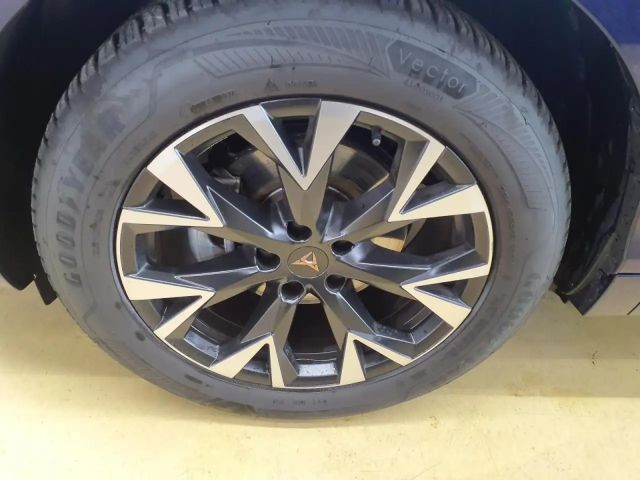 Cupra Terramar 1.5eTSI ACC+GJR+HeadUp+elHK+360KAM+KESSY Klima