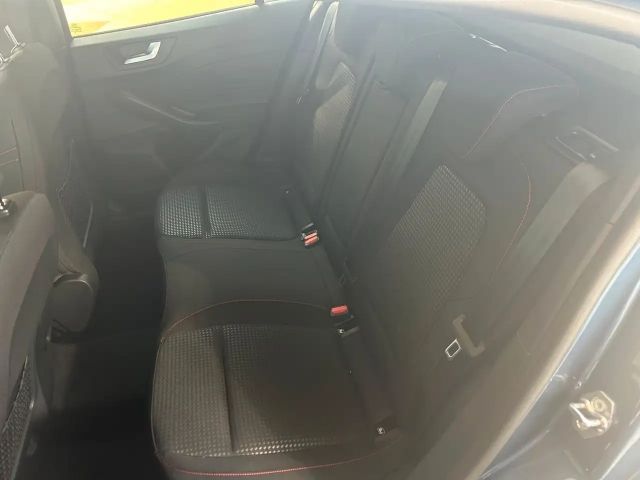 Ford Focus EcoBoost ST Line