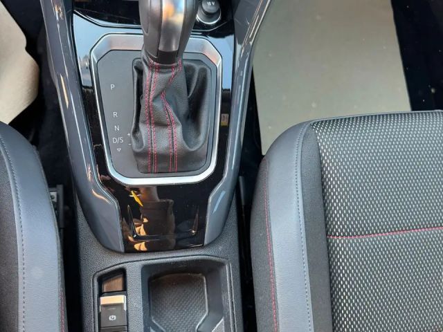 Volkswagen T-Roc Sport