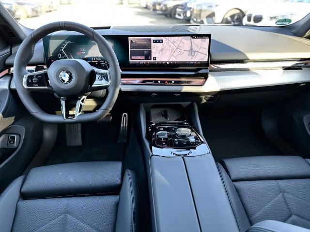 BMW 520 520d M-Sport Touring