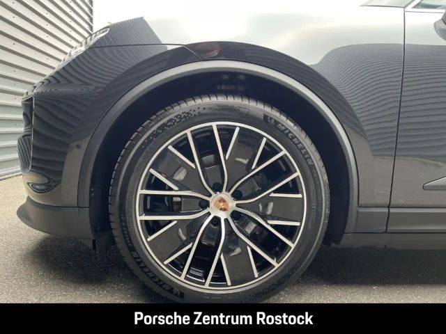 Porsche Macan Luftfederung Panoramadach LED-Matrix