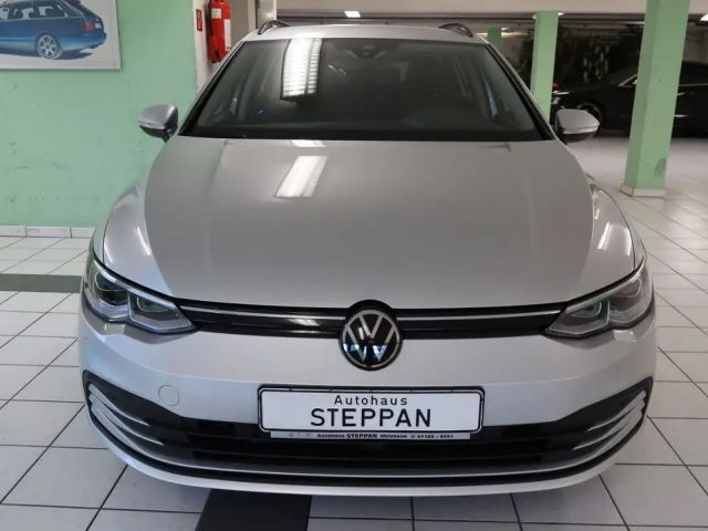 Volkswagen Golf Life Variant