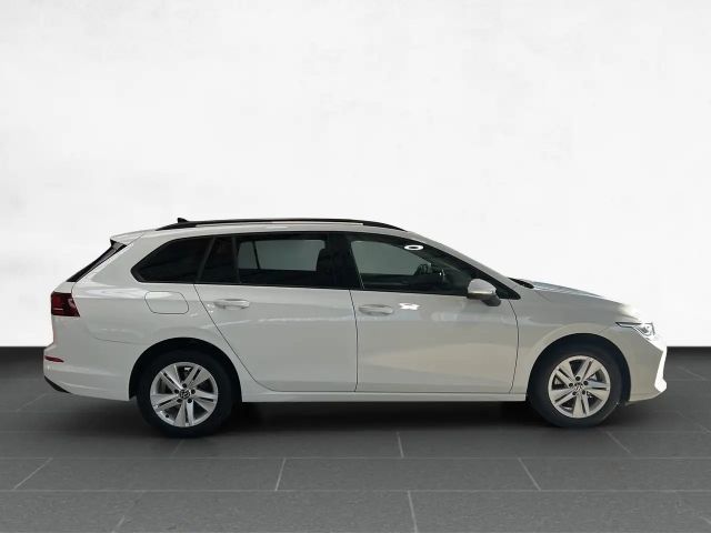 Volkswagen Golf 1.5 eTSI DSG Life Variant