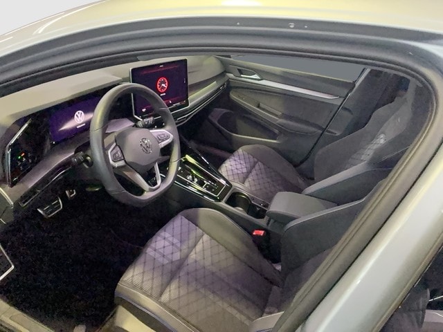 Volkswagen Golf 1.5 eTSI DSG Golf VIII R-Line