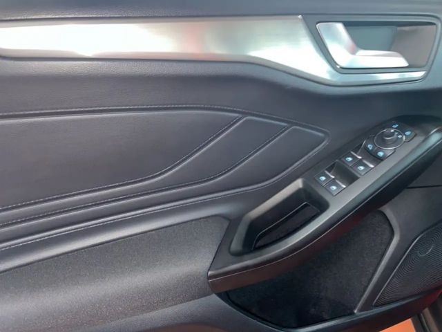 Ford Focus EcoBoost Titanium Wagon