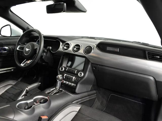 Ford Mustang Convertible GT 5.0 V8