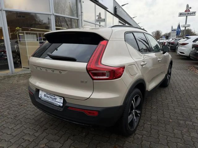 Volvo XC40 Dark Plus