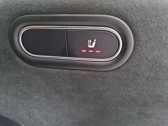 Mercedes-Benz A 180 AMG Line Hatchback