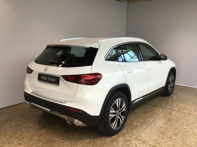 Mercedes-Benz GLA 250 4MATIC Progressive