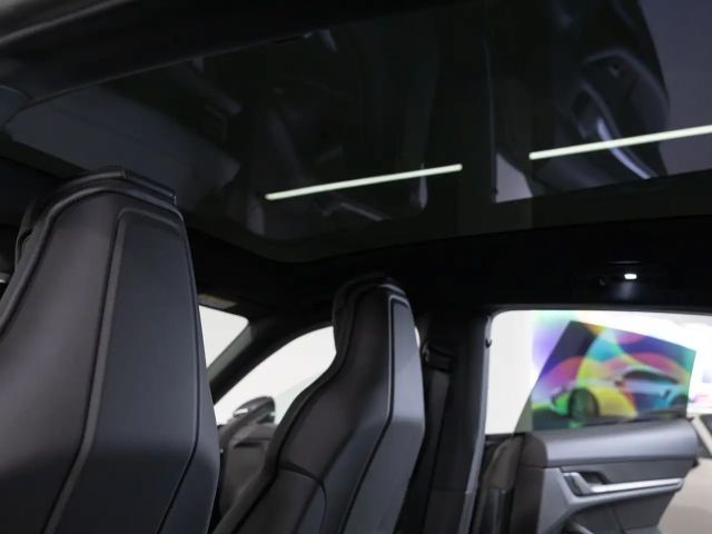 Porsche Taycan 4 Cross Turismo