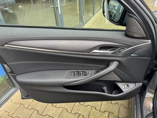 BMW 530 530d M-Sport xDrive