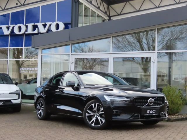 Volvo S60 AWD Dark Plus