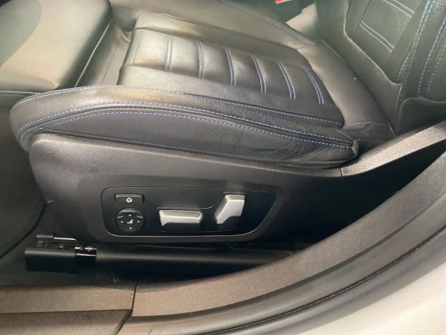 BMW 330 330i M-Sport Sedan xDrive