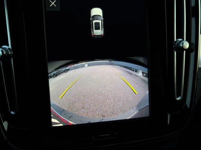 Volvo XC40 Dark Plus