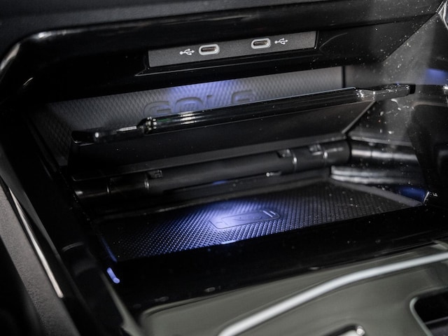 Volkswagen Golf 2.0 TSI Golf VIII