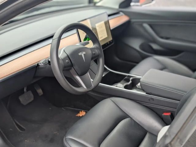 Tesla Model 3 Long Range