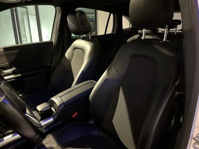 Mercedes-Benz GLA 200 Progressive