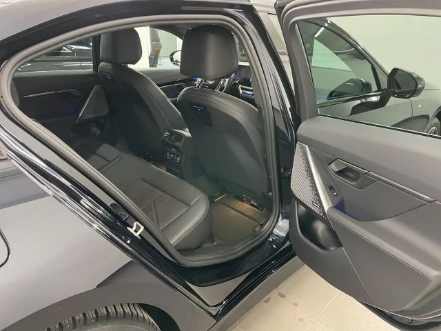 BMW 520 520d M-Sport Sedan