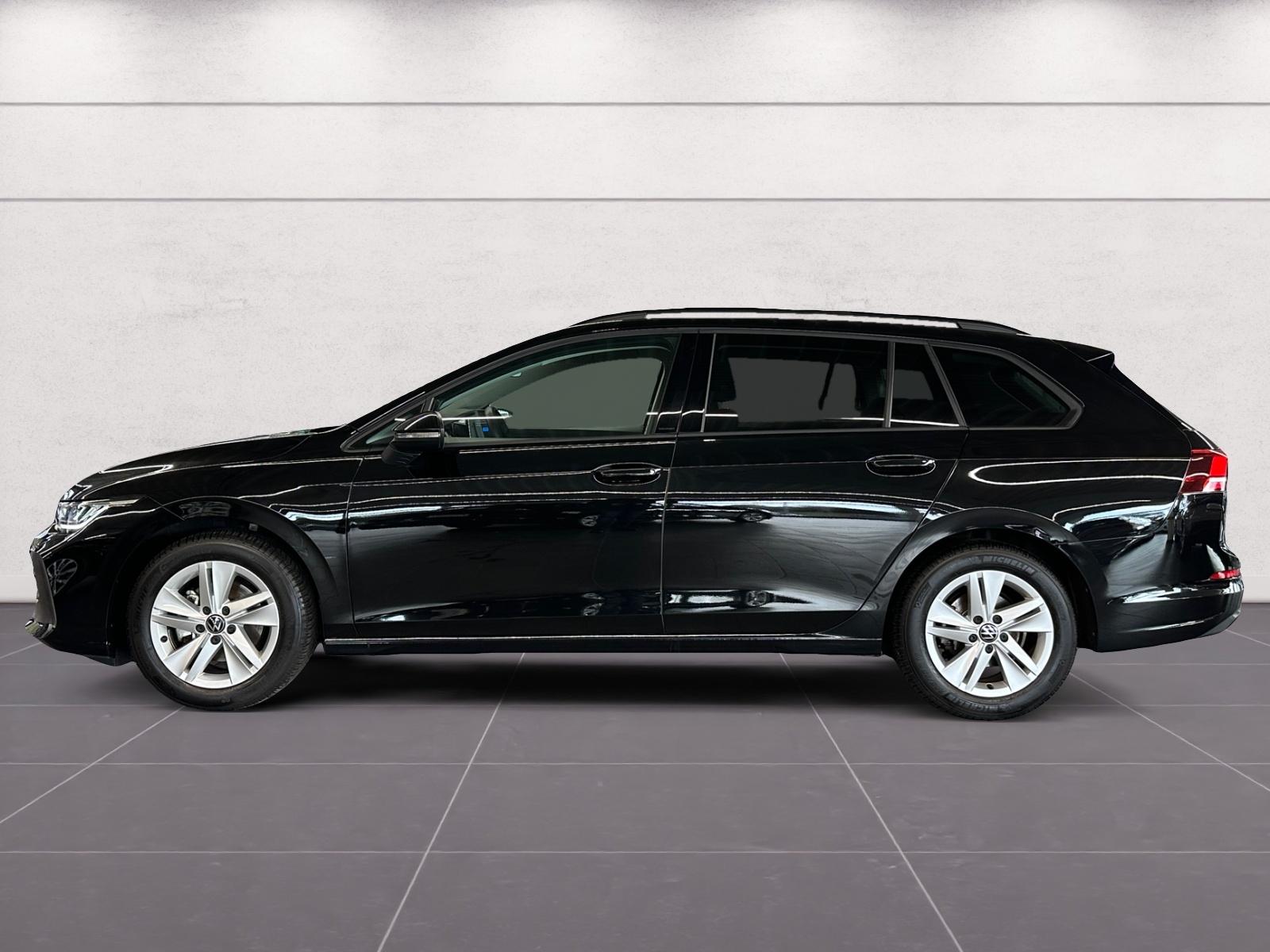 Volkswagen Golf 1.5 eTSI DSG Golf VIII Life Variant