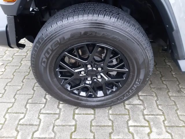 Jeep Wrangler Sahara