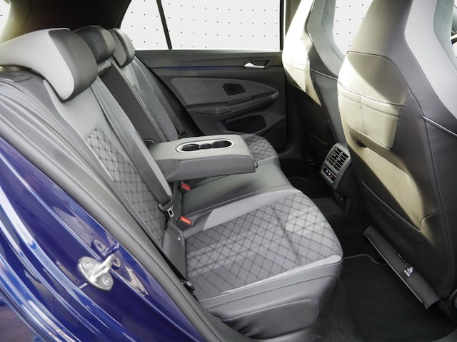 Volkswagen Golf 1.5 TSI R-Line