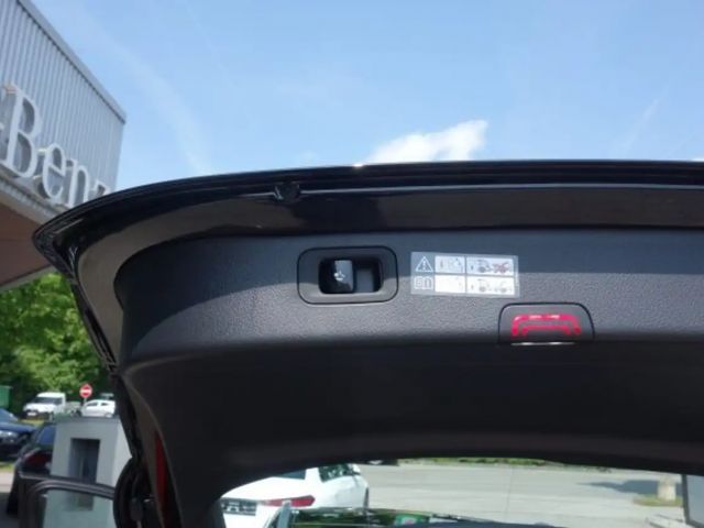 Mercedes-Benz C 300 AMG Line C 300 d