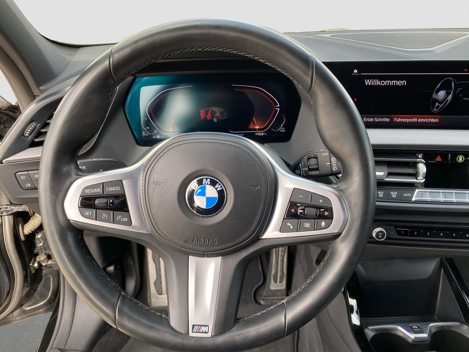 BMW 118 118d M-Sport Sedan