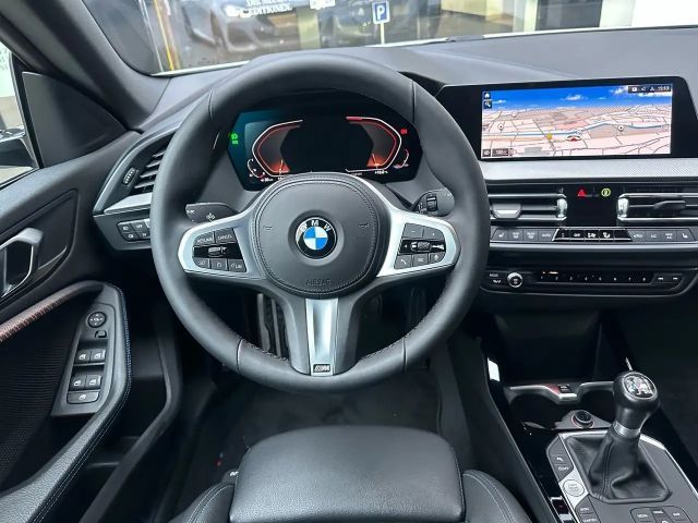 BMW 218 218i Coupé M-Sport