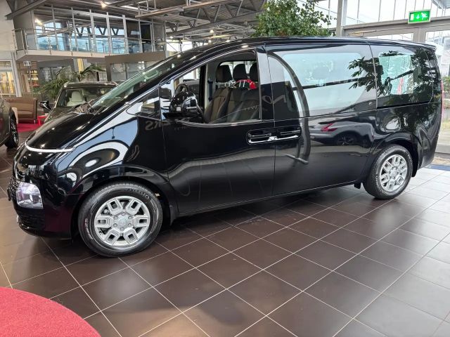 Hyundai Staria Trend