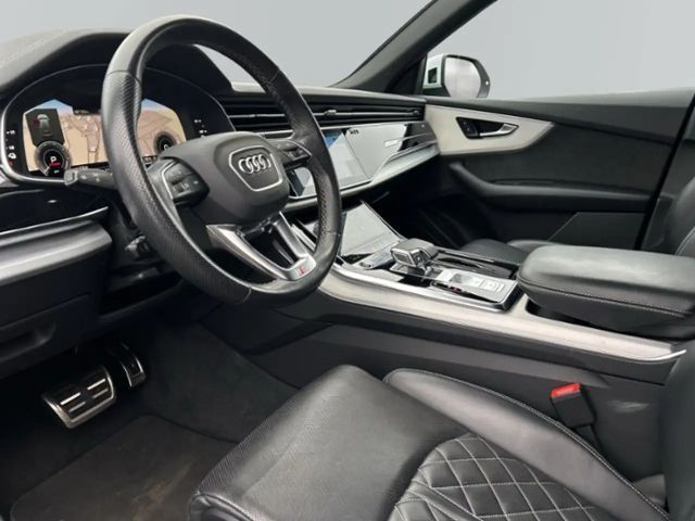 Audi Q8 55 TFSI Hybride Quattro S-Line