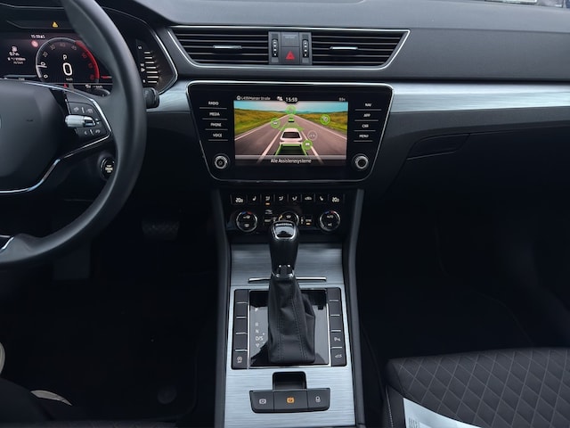 Skoda Superb 2.0 TDI Ambition Combi