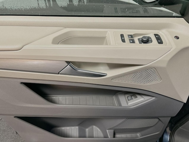 Volkswagen Multivan 2.0 TDI DSG Lang T7