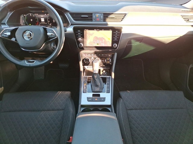 Skoda Superb 1.4 TSI Ambition Combi iV